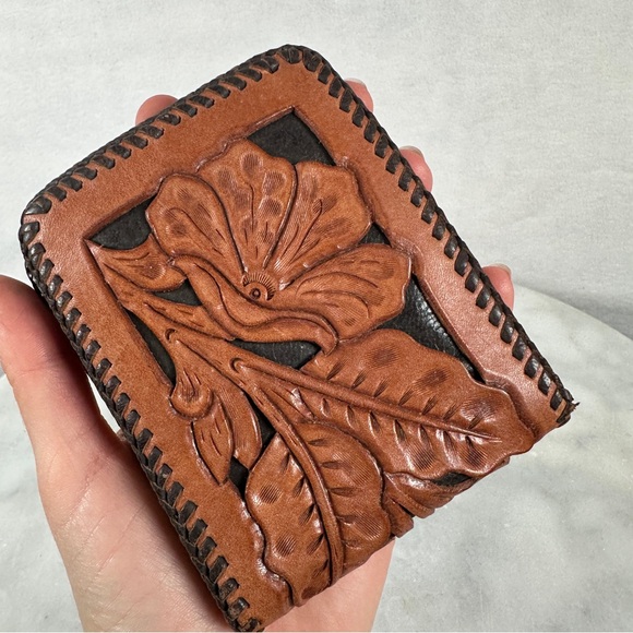 Vintage tooled western Handcrafted Brown Leather Wallet 70s floral boho tan - Picture 15 of 15